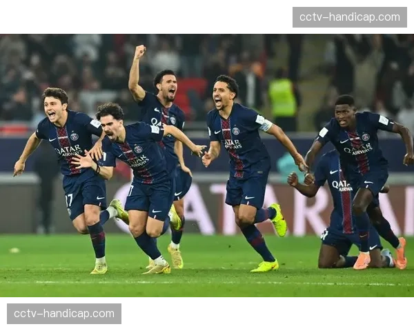 历史回顾:十年前的今天,伊布在巴黎圣日耳曼完成大四喜壮举 历史回顾:十年前的今天,伊布在巴黎圣日耳曼完成大四喜壮举