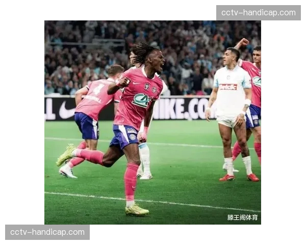 转播花絮:图卢兹对阵洛里昂,无人机航拍画面首次引入主转播信号 转播花絮:图卢兹对阵洛里昂,无人机航拍画面首次引入主转播信号